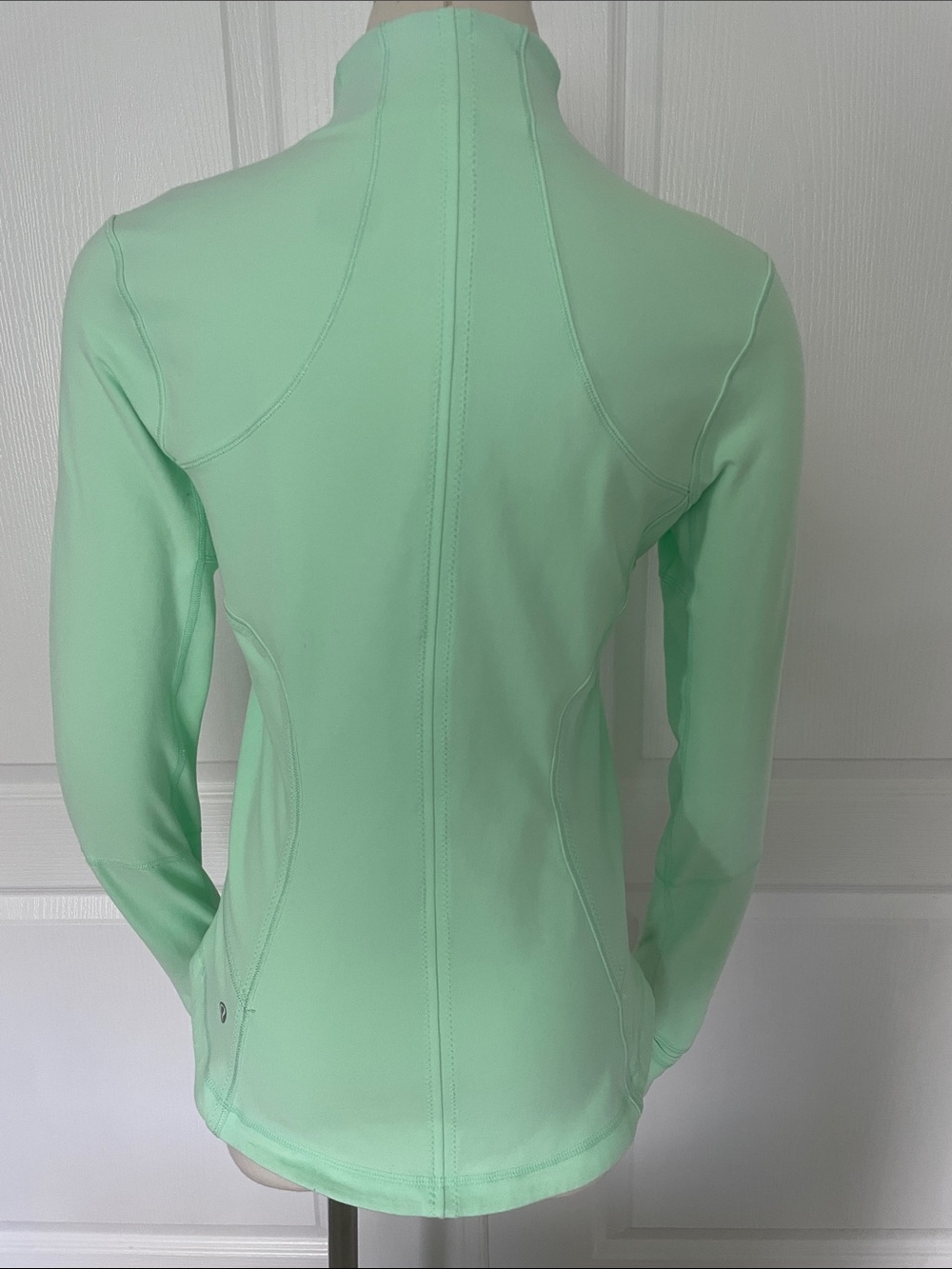 Lululemon Women's Mint Zip-Up Jacket Size 8 - Picture 7 of 16